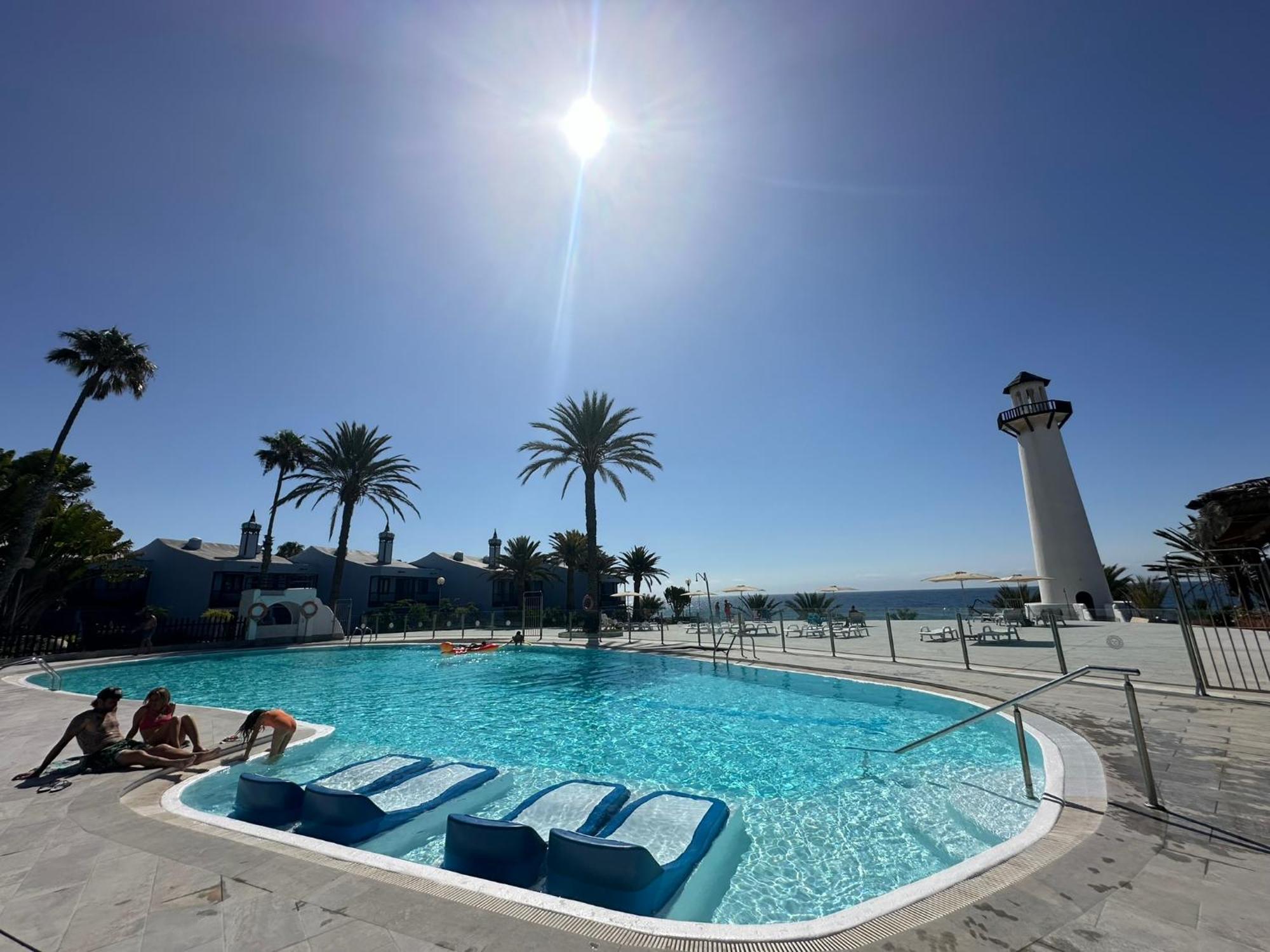 First Beachline Deluxe With Garden And Terrasse In Sun Club San Bartolomé Exterior foto